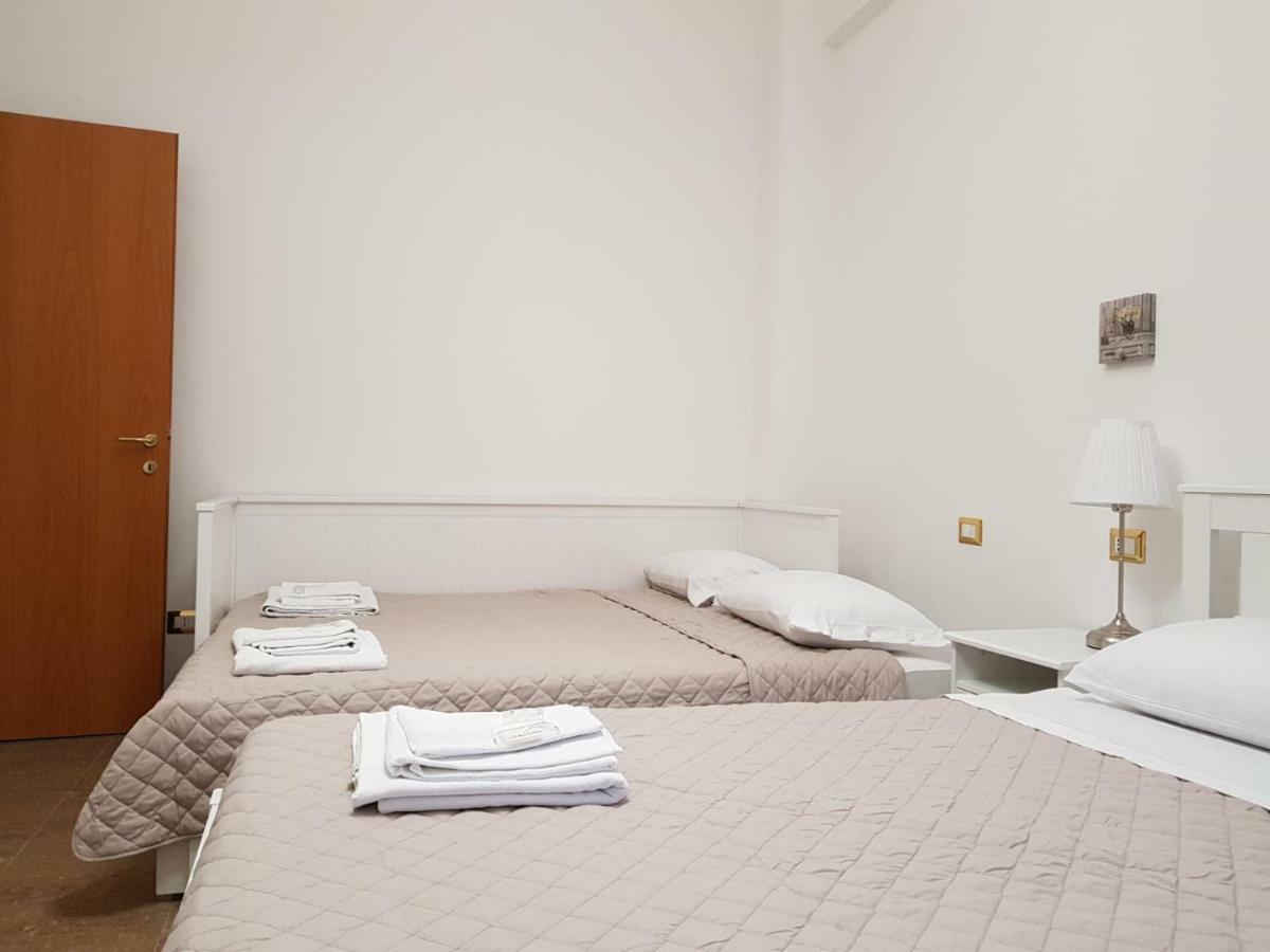 Interno Dieci Рим Екстер'єр фото