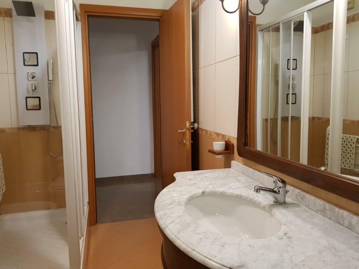 Interno Dieci Рим Екстер'єр фото